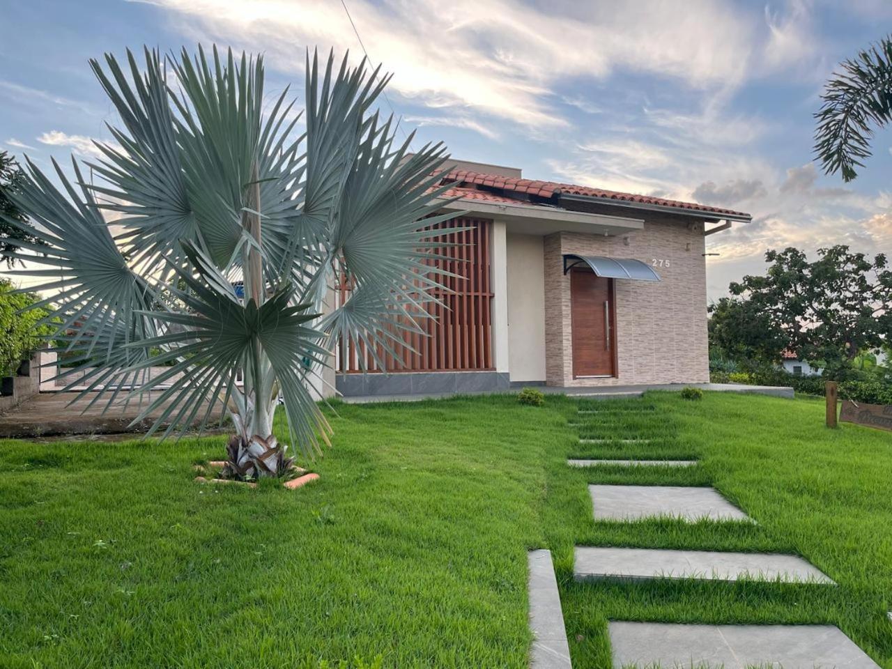 Casa Com Piscina Vista Para Lago, 03 Quartos Confortaveis Capitólio Dış mekan fotoğraf