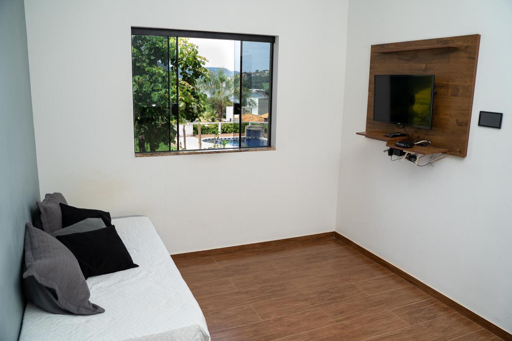 Casa Com Piscina Vista Para Lago, 03 Quartos Confortaveis Capitólio Dış mekan fotoğraf