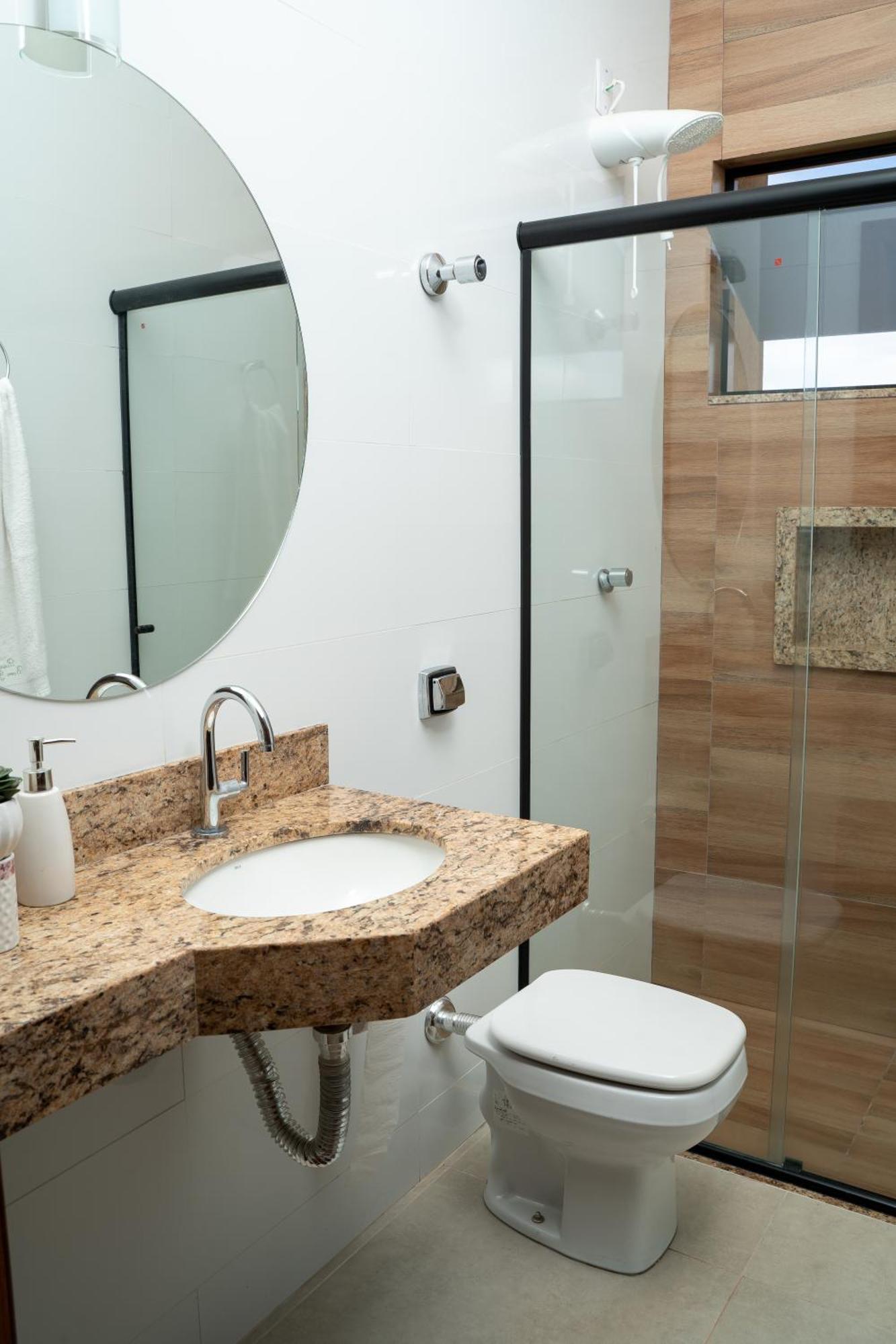 Casa Com Piscina Vista Para Lago, 03 Quartos Confortaveis Capitólio Dış mekan fotoğraf