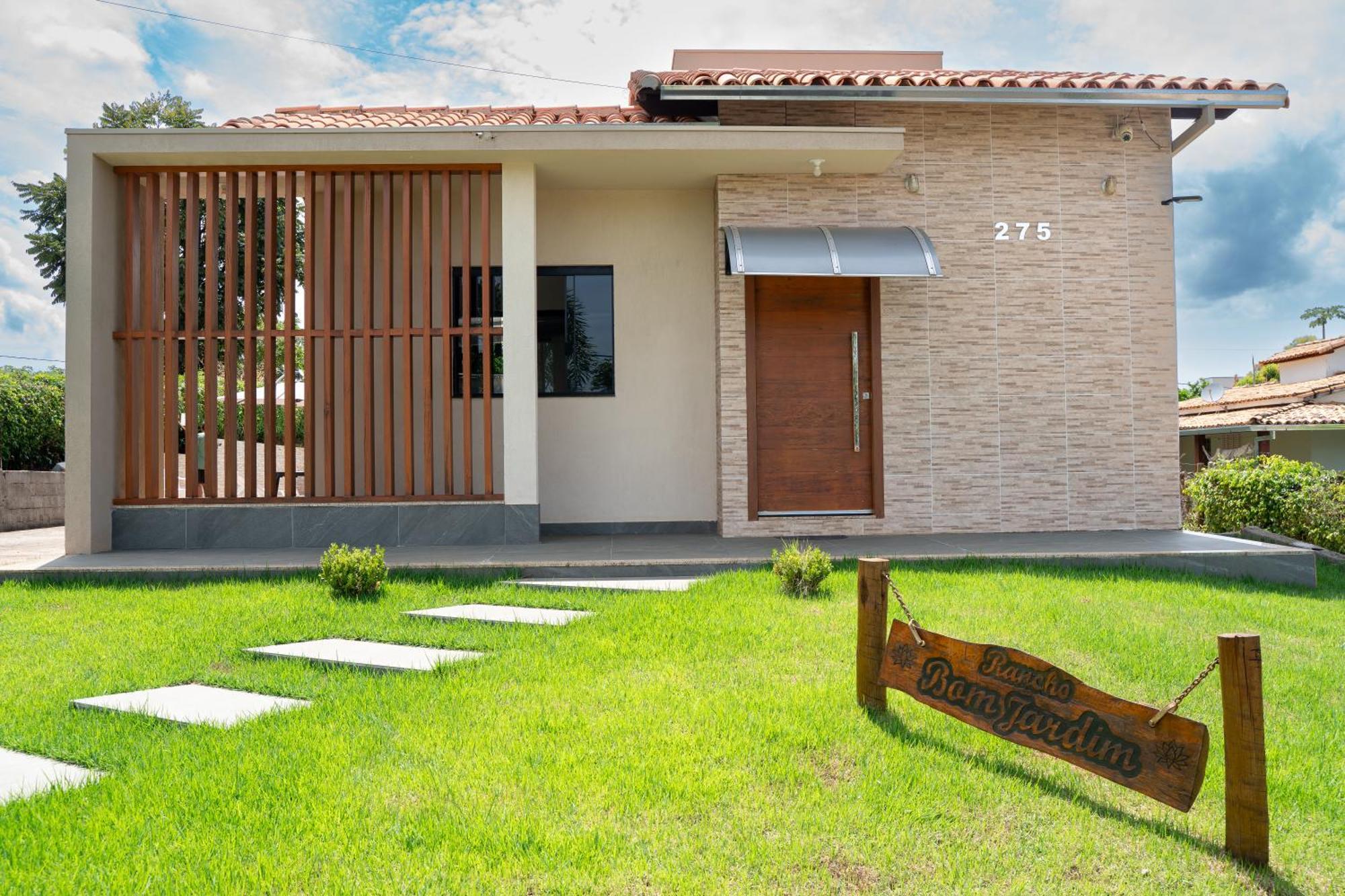 Casa Com Piscina Vista Para Lago, 03 Quartos Confortaveis Capitólio Dış mekan fotoğraf